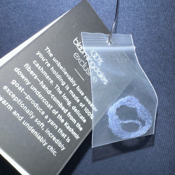 NWT BLOOMINGDALES 100% cashmere turtleneck sweater steel blue size S NEW - Picture 3 of 7